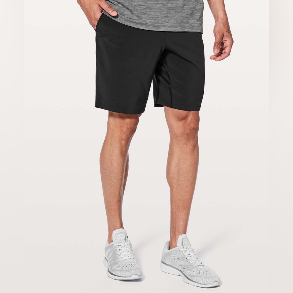 Lululemon Men’s T.H.E. Short *Linerless 9" Updated in Heathered Black, Size L